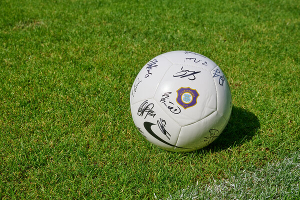 FC Erzgebirge Aue Nike Team Ball mit Unterschriften